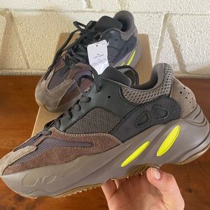 Yeezy 700
